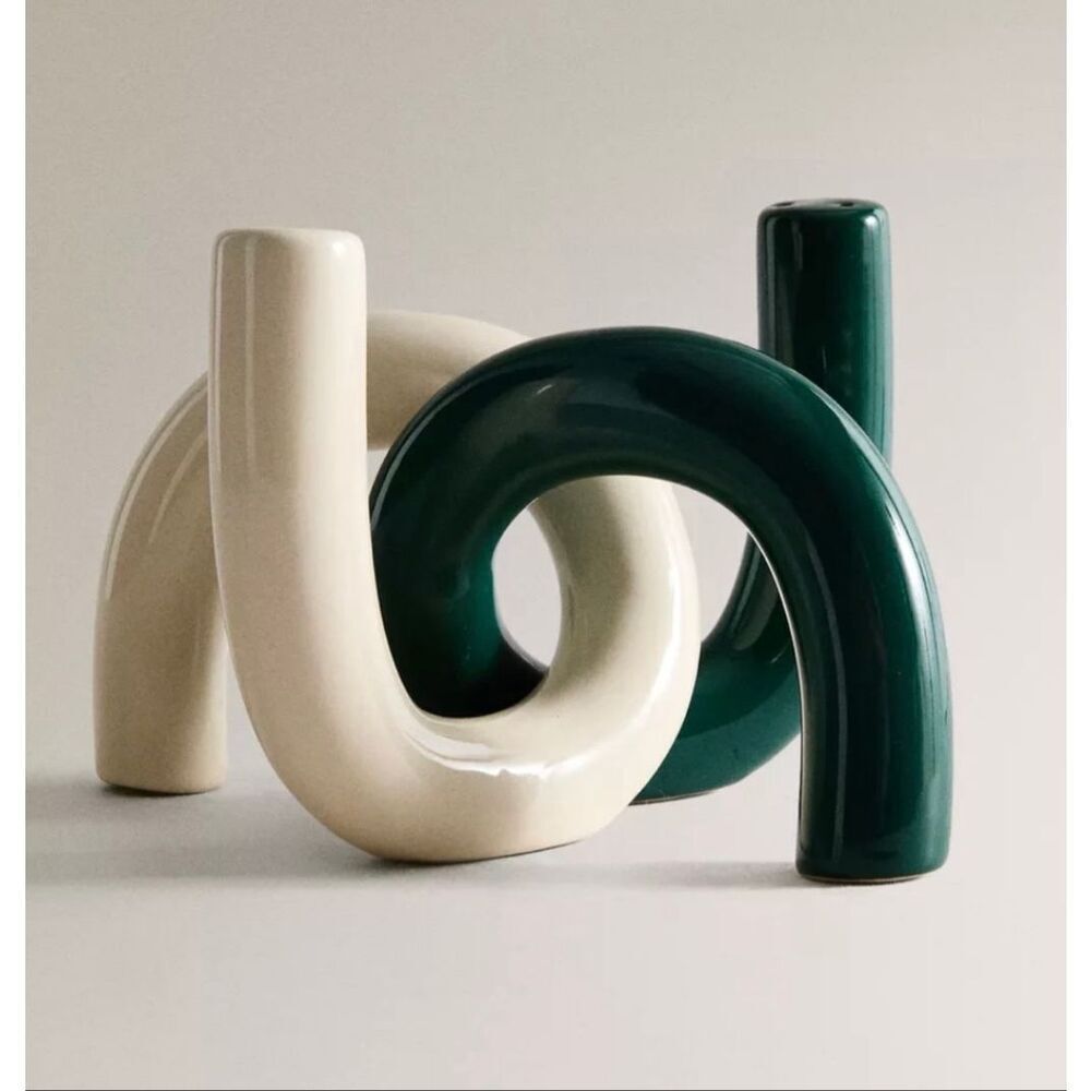 Zara Collagerie Stoneware Salt And Pepper Shakers Sold Out Online Interlocking